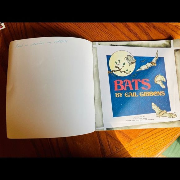 Bats 🦇 By Gail Gibbons - Picture 3 of 13